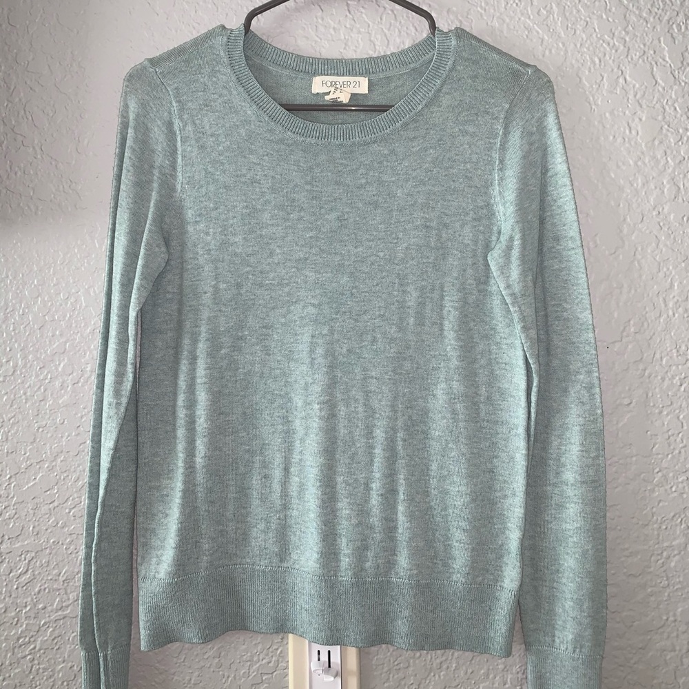 Women’s long sleeve top